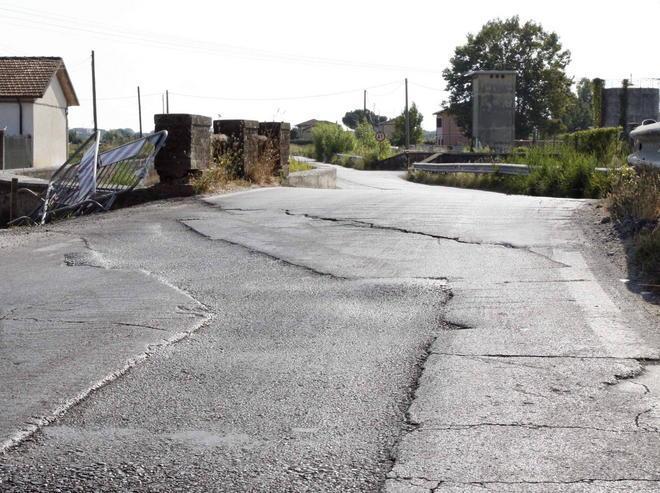Via Arginvecchio devastata dopo i lavori
