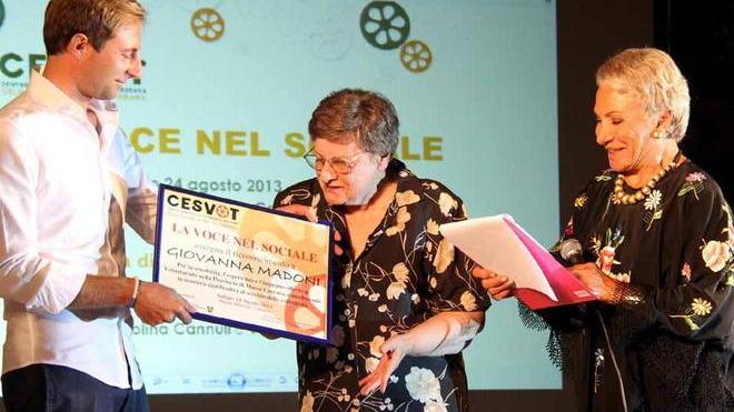 Serata show per il volontariato apuano
