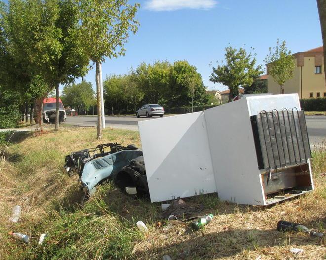 Via della Pace, nuovi rifiuti speciali per una vera e propria discarica 
