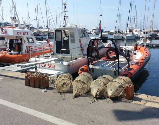 Nasse e trappole per polpi sequestrate al Pontile