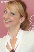 Debora Villa in piazza Solvay 