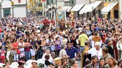 Alle 17 la sfida per la palla nel paniere fra i bambini