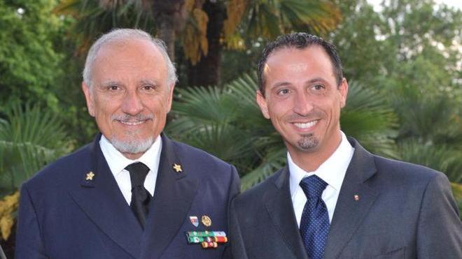 Camaiore diserta i funerali dell’ammiraglio Pollastrini