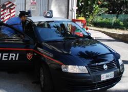 Picchia la moglie davanti alla figlia di 7 anni: arrestato un 40enne