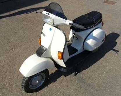 All’asta la Vespa di Maradona 