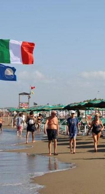 «Liberare l’arenile pubblico» La Sinistra lancia l’iniziativa