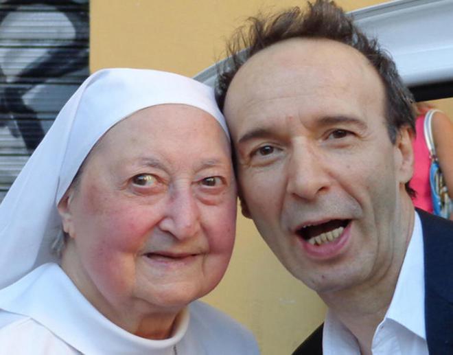 Benigni incontra la suora di Prato che gli insegnò la Divina Commedia 