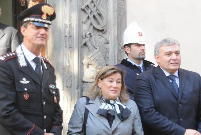 Identificazione vicina per i complici dell’aggressore 