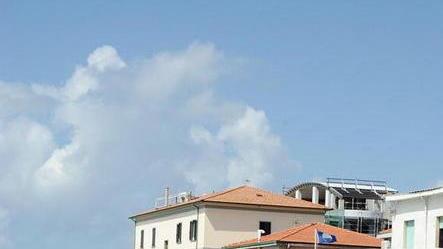 Marina di Cecina, l’erosione si mangia il bagno Aurora