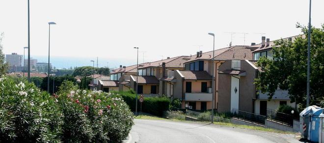 Ladri di rame, intere strade al buio da mesi 