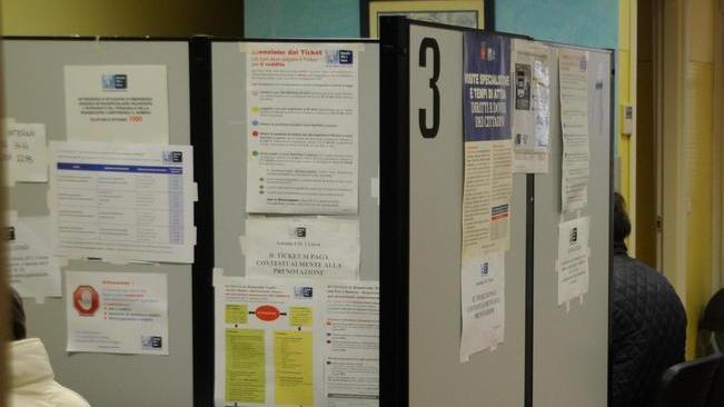 «Per una visita neurologica richiami ad ottobre»