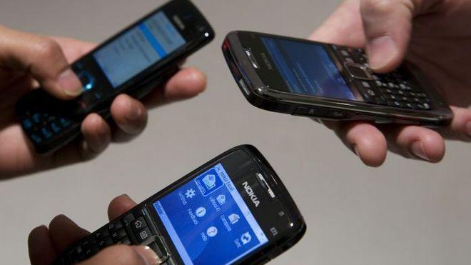 Truffa con i contratti telefonici