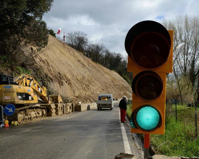 Muro di contenimento per la via Francesca 