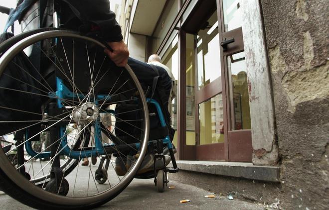 Aiutare i disabili a muoversi meglio Opportunità per 10 