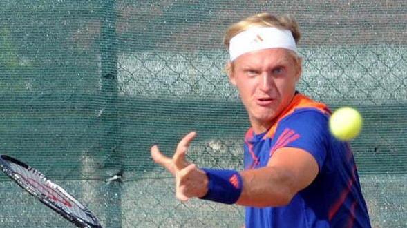 Benneteau va ko con Gaio Lammer soffre ma avanza