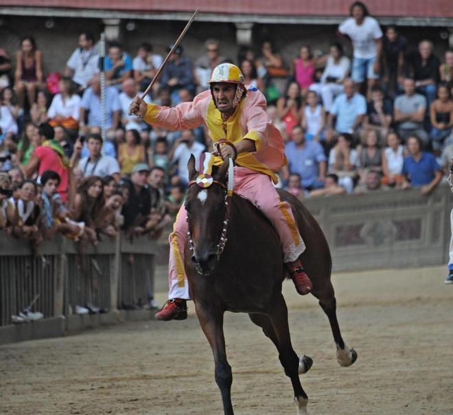 Palio fai-da-te Il Comune risparmia 15mila euro