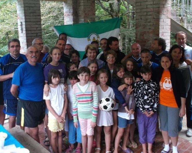 Prato, fitwalking e solidarietà, le vacanze a Montepiano di dieci bimbe di Minsk 