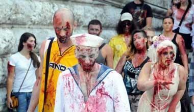 Come un film dell’orrore: ecco l’invasione degli zombie 