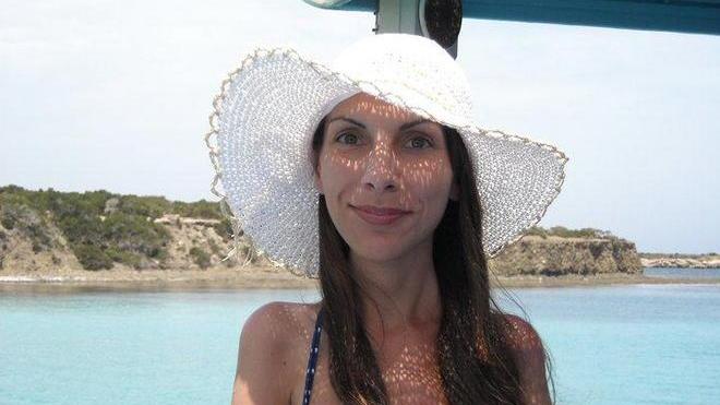 Disabile lasciata per due ore sotto il sole alla stazione