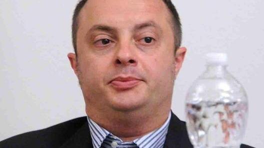 Ambulanti infuriati per lo spostamento
