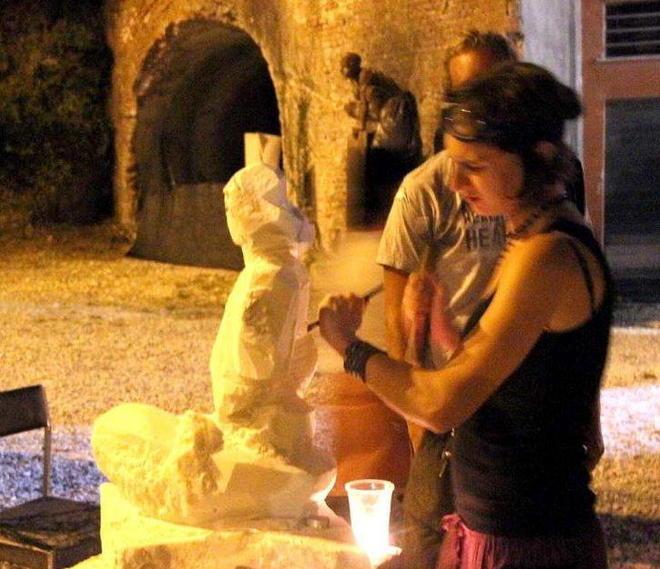 Al Ponte di Ferro la magìa dell’arte al lume di candela 