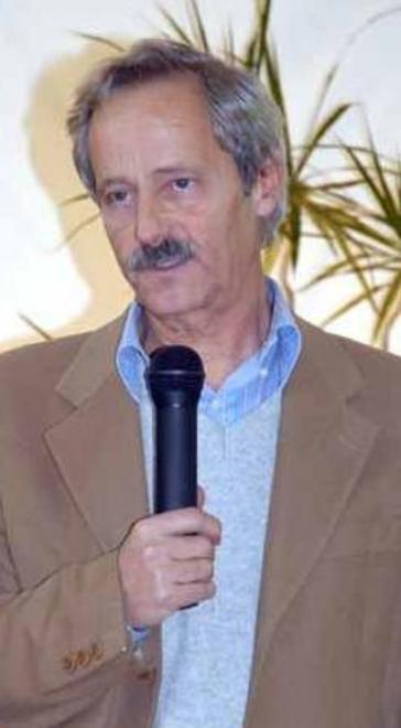 Il valzer dei presidi che stanno a scuola “a mezzo servizio” 