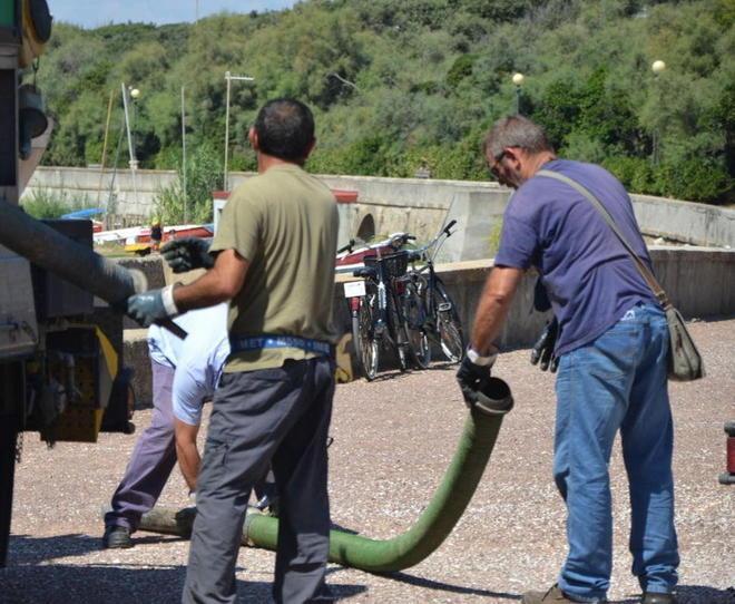 Liquami sversati in acqua bagno vietato ad Ardenza 