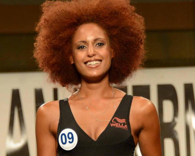 Miss Italia, l’hostess amaranto Madine Konate vola alle semifinali 