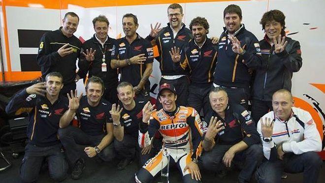 È di Pomarance il fido meccanico che fa volare il campione Marquez 