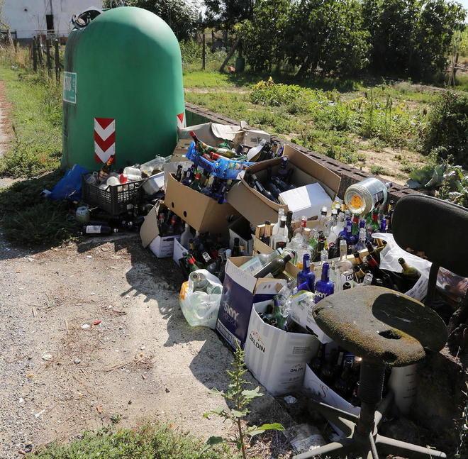 Proteste per la campana piena