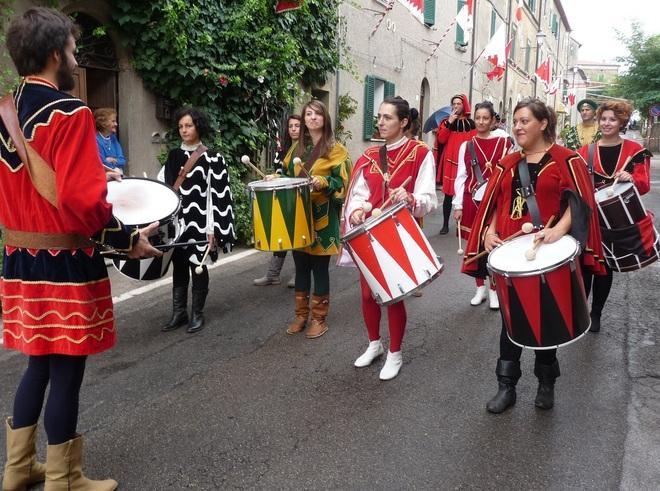 Vetulonia, sfida “alla tonda” tra ciuchi 