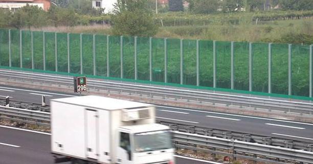«Troppi rumori qui non si vive più» 