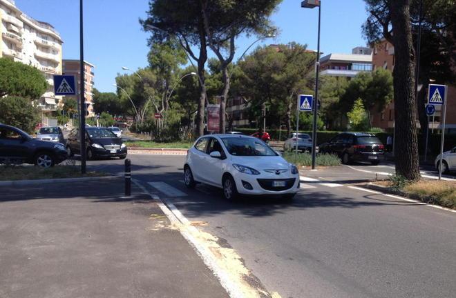 «Buio, strettoie e velocità qui si rischia ogni giorno» 