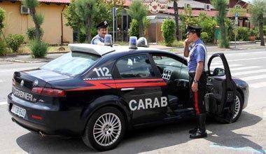 Ruba un distributore di giochi, arrestato 
