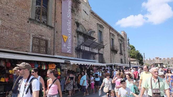 Bancarelle al Duomo, lo spostamento ci sarà il 13 settembre