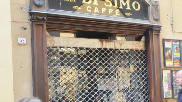 Spente ormai da un anno le vetrine del “Di Simo”