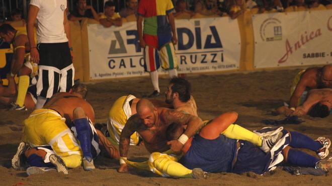 Palla Grossa, pace fatta tra Azzurri e Verdi: si gioca la semifinale