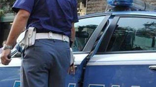 Aggrediscono due funzionari di polizia, arrestati tre giovani lunigianesi