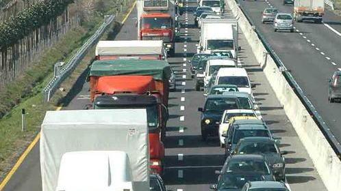 Per otto ore chiude l’entrata nell’A11 in direzione Pisa