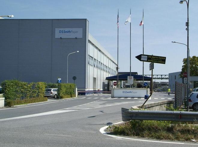 Ricoverato in rianimazione l’operaio ferito alla Ds Smith