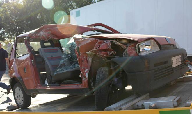 Bimbo ferito nell’urto contro un camion