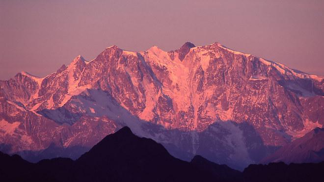 Alpinista di Prato cade e si ferisce scendendo dal Monte Rosa