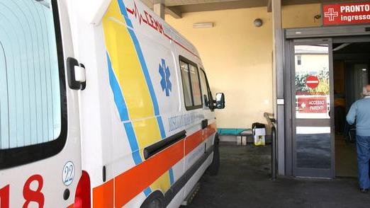 Si ferisce al braccio mentre lavora, grave un operaio