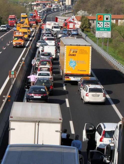 Coda di due ore per un incidente 