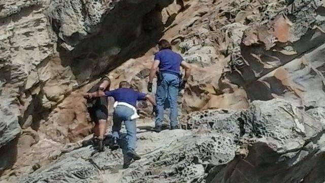Rubava ai bagnanti sul Romito, inseguito e arrestato dalla polizia