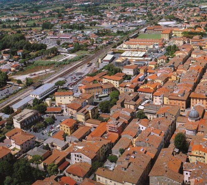 Scoperti 35 abusi edilizi nei guai anche un bagno 