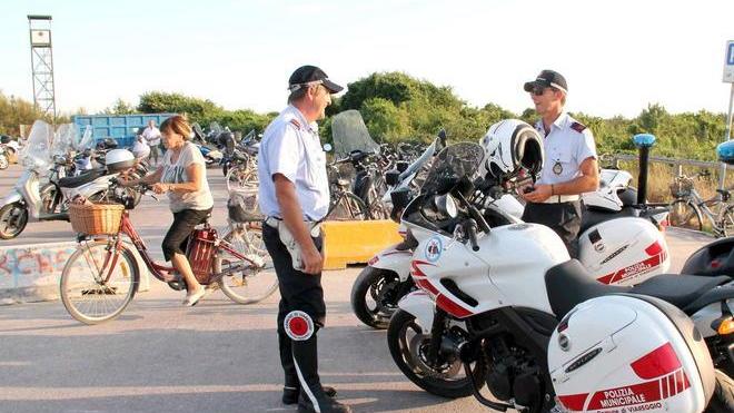 Bici ai tedeschi, il Comune «Non le ridiamo a tutti»