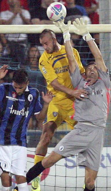 Il Pisa non abbatte il muro del Frosinone 
