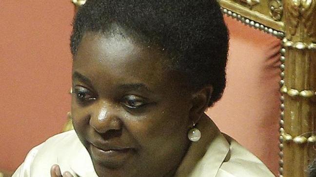 Canzone sui migranti I complimenti della ministra Kyenge