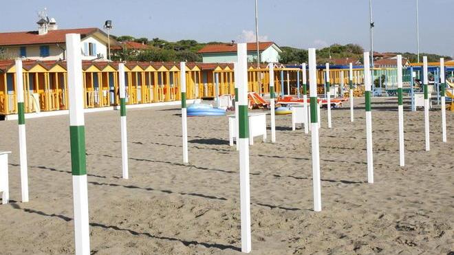 Il sindaco bacchetta i balneari: «Restate aperti fino a ottobre»